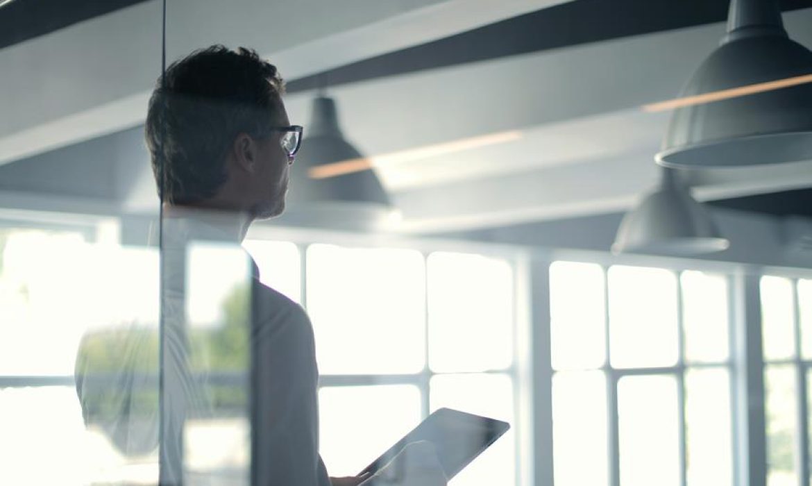 hybrid digital marketing explained